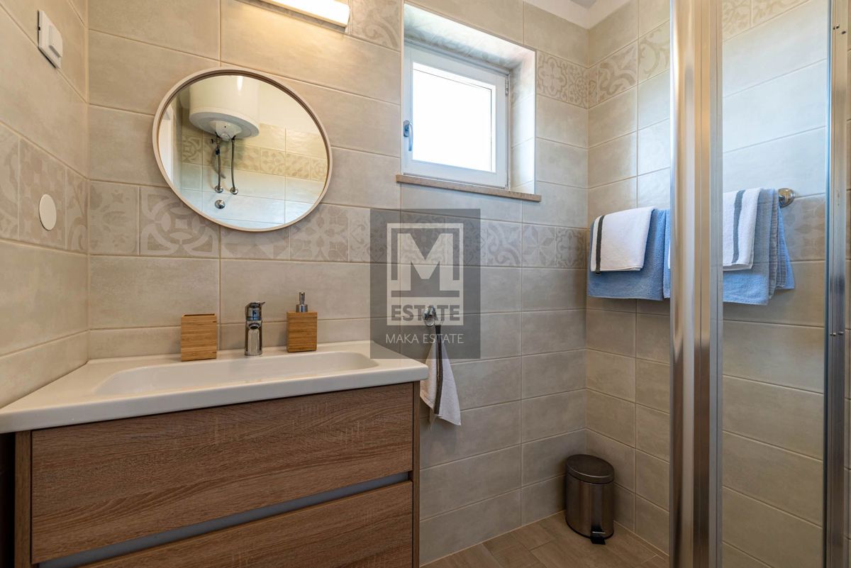 Parenzo, dintorni, bella casa con piscina in un posto tranquillo!