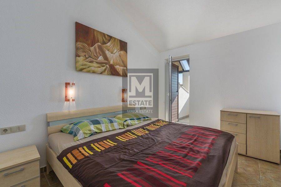Cittanova, dintorni, casa a schiera con piscina e 3 camere da letto
