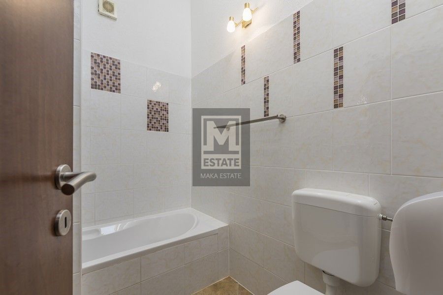 Cittanova, dintorni, casa a schiera con piscina e 3 camere da letto