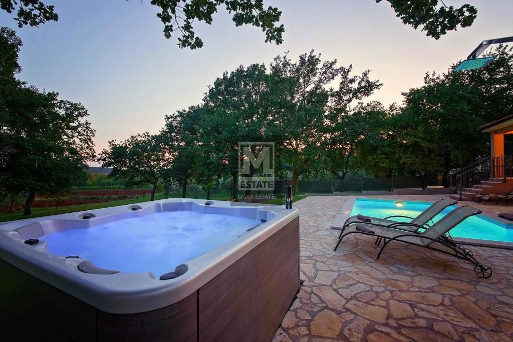 Parenzo, dintorni, villa rustica con vista aperta!