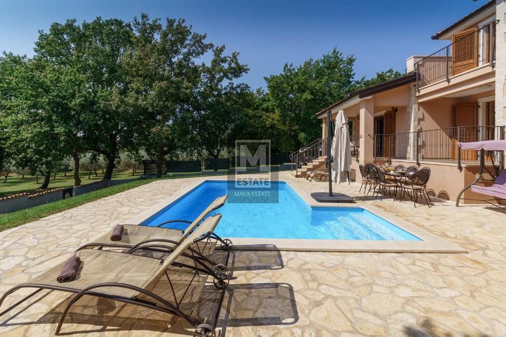 Parenzo, dintorni, villa rustica con vista aperta!