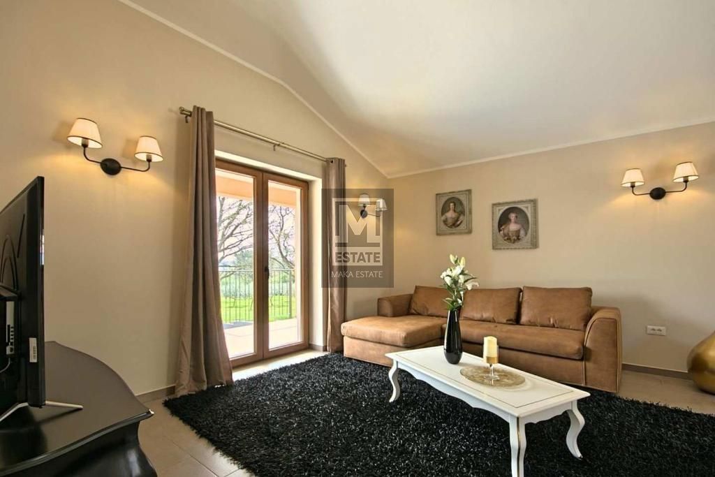 Parenzo, dintorni, villa rustica con vista aperta!