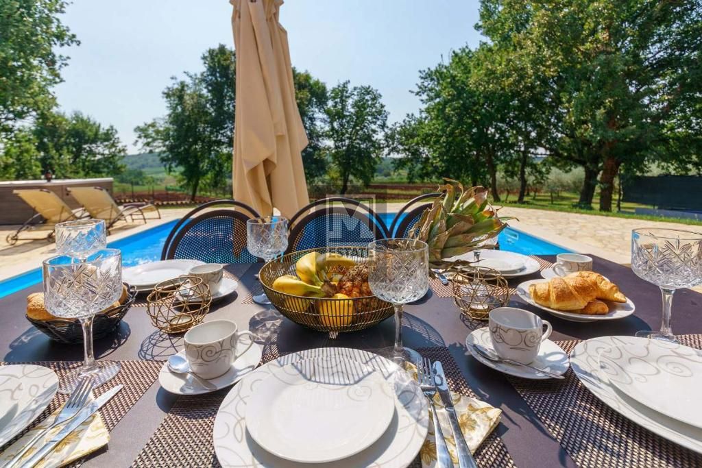 Parenzo, dintorni, villa rustica con vista aperta!