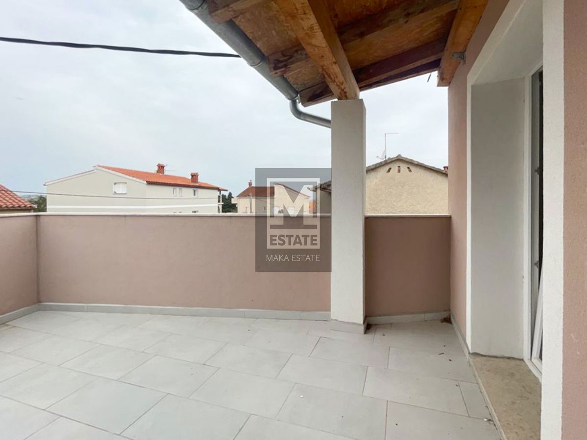 Istria, Medolino, casa con tre appartamenti con vista mare!