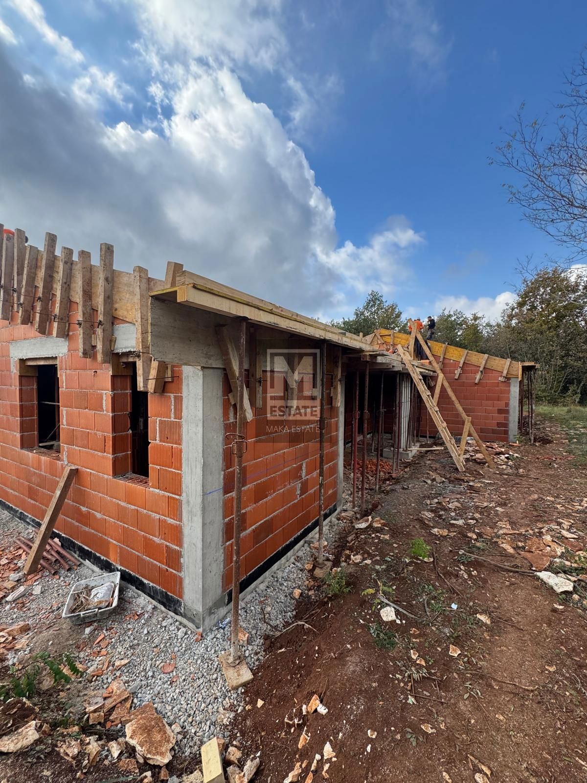 Parenzo, dintorni, ottima casa a un piano con piscina!