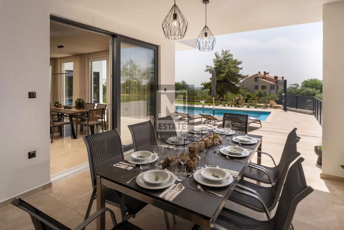 Parenzo, dintorni, villa moderna con vista mare!