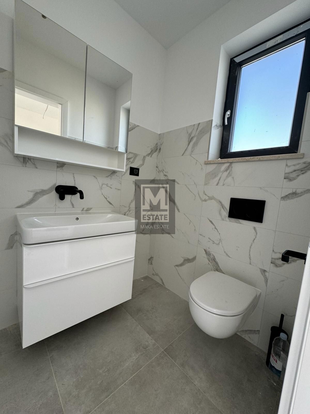 Parenzo, dintorni, Casa ad un piano con piscina in una posizione tranquilla