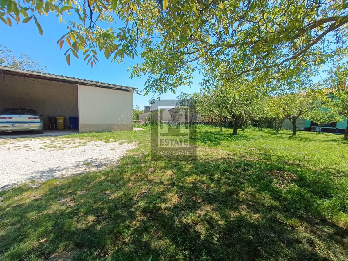 Rovigno, dintorni, Vecchia casa da ristrutturare con permesso di costruire