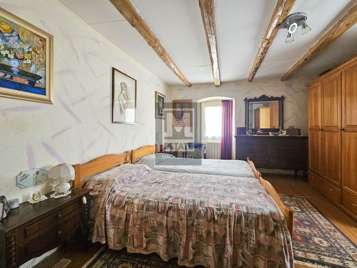 Parenzo, dintorni, affascinante casa autoctona ristrutturata