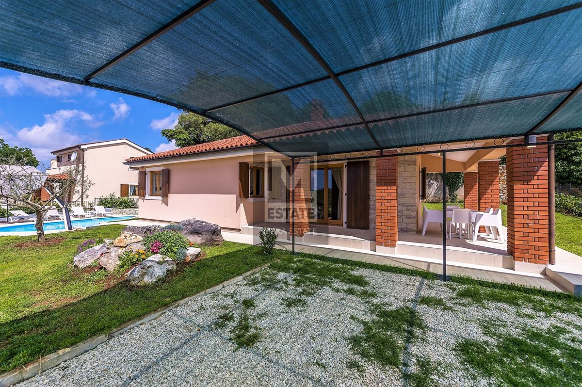 Parenzo, dintorni, affascinante casa unifamiliare con piscina!