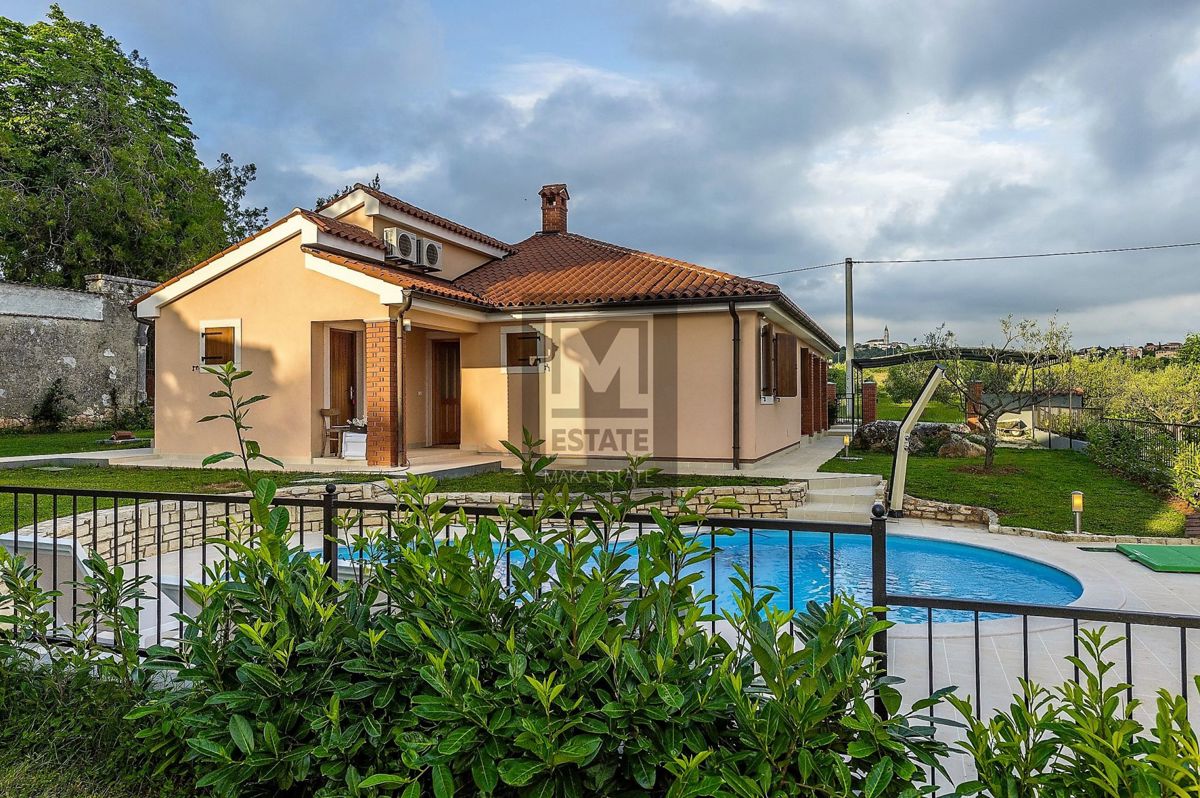 Parenzo, dintorni, affascinante casa unifamiliare con piscina!