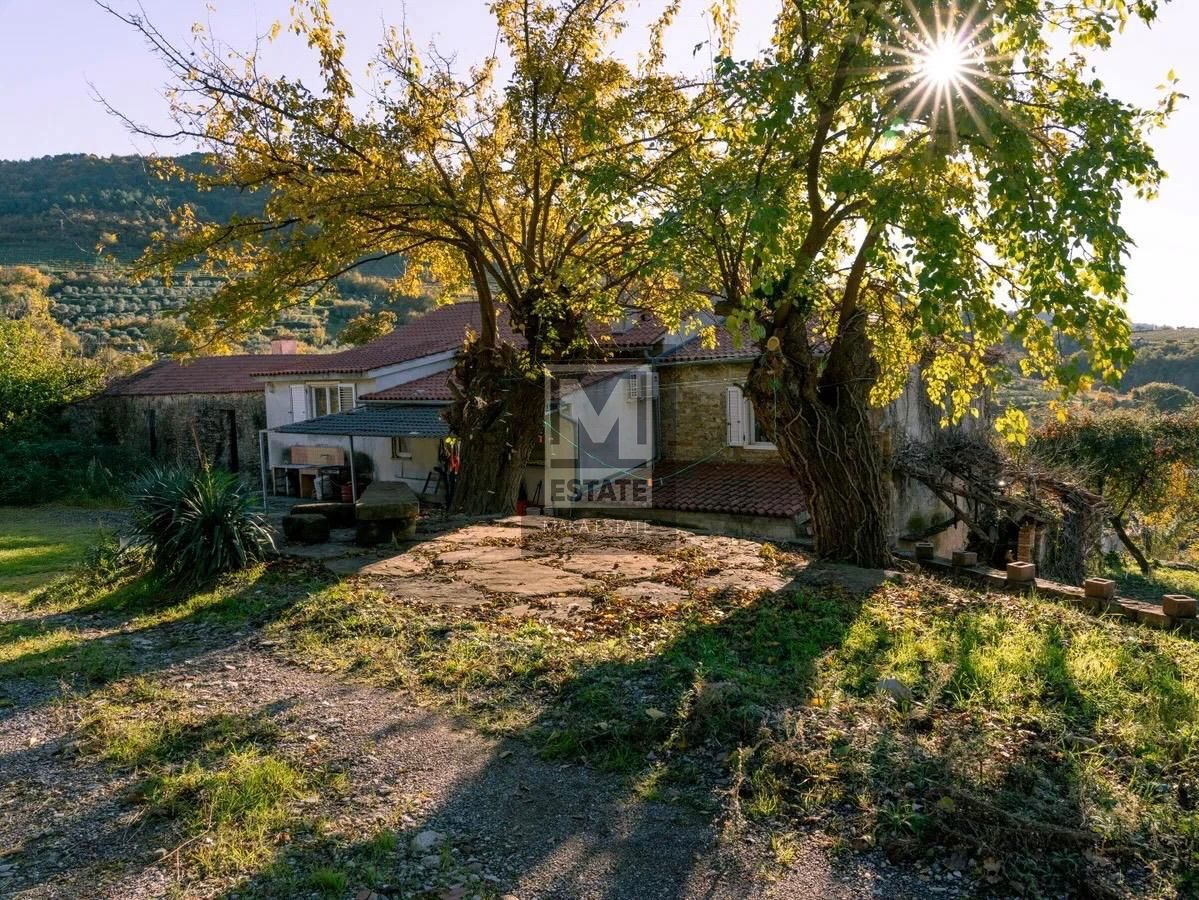 Isola, Slovenia, bella casa con vista sul mare e ampio terreno di 86.218 m2