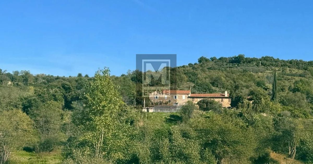 Isola, Slovenia, bella casa con vista sul mare e ampio terreno di 86.218 m2