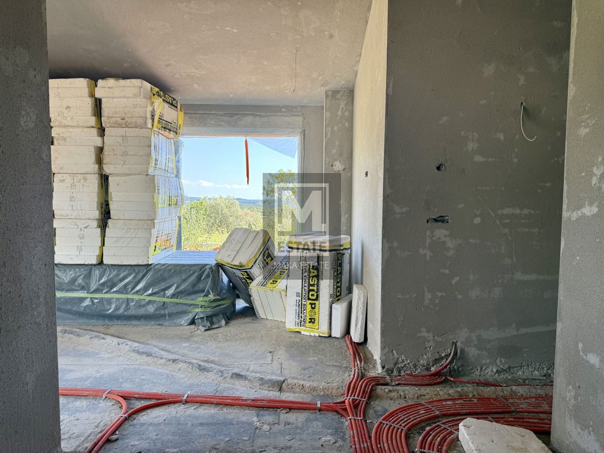 Poreč, dintorni – Tre case modernamente arredate vendute in blocco!