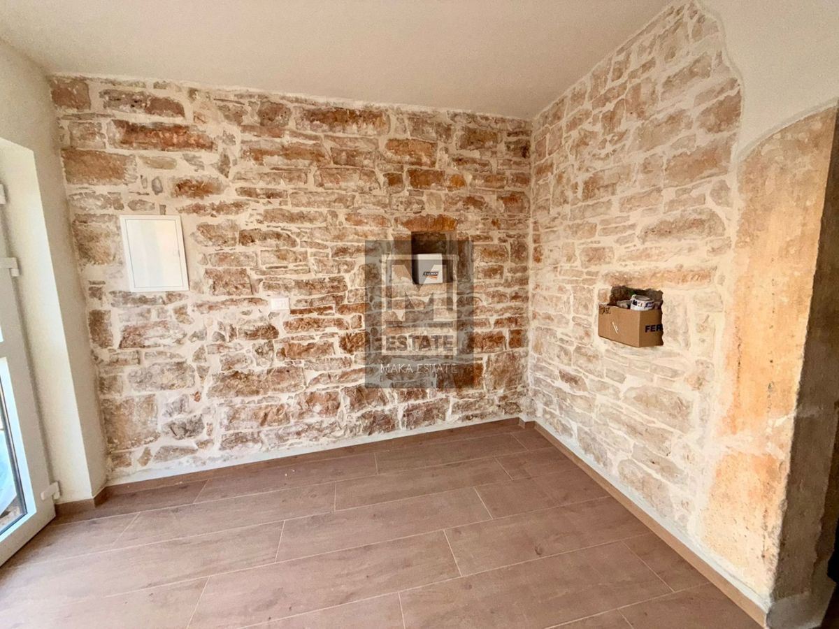 Peljaki, Tinjan, Splendida casa in pietra