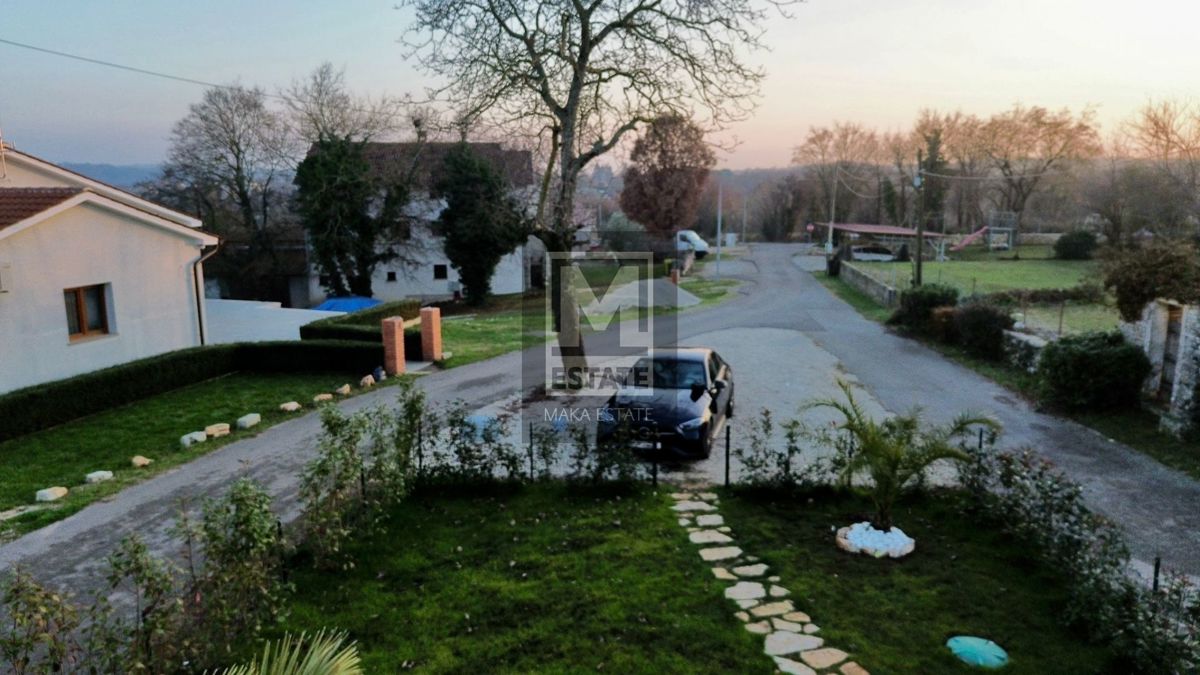 Peljaki, Tinjan, Splendida casa in pietra