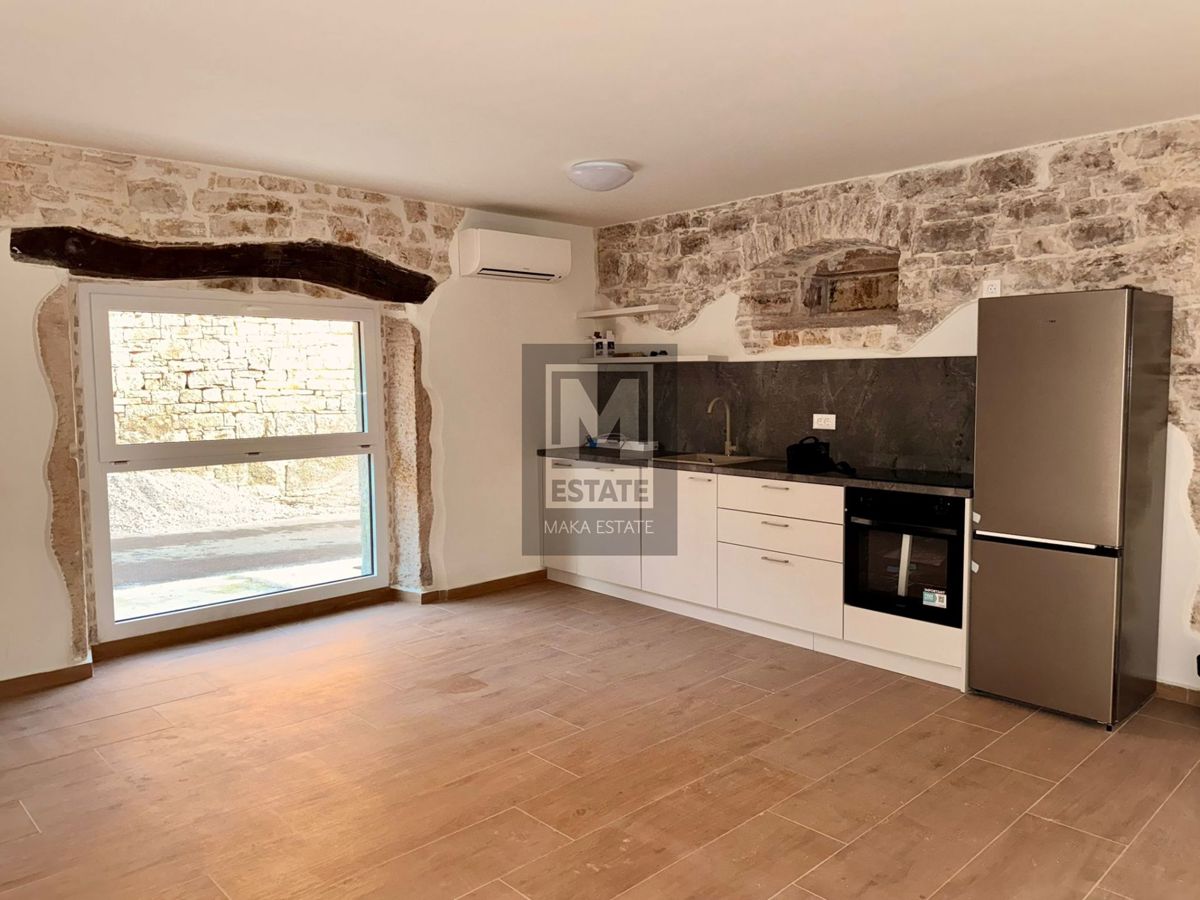 Peljaki, Tinjan, Splendida casa in pietra