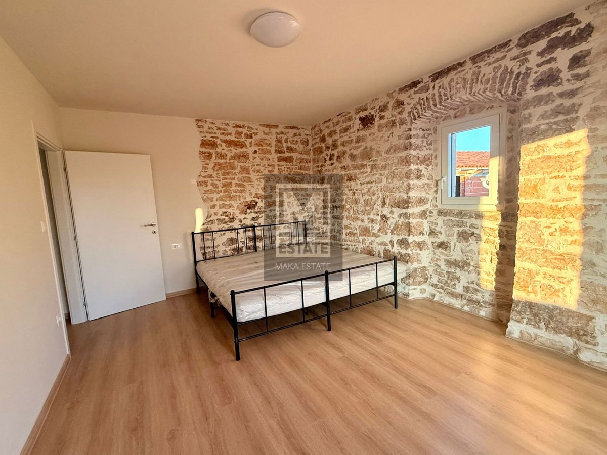 Peljaki, Tinjan, Splendida casa in pietra