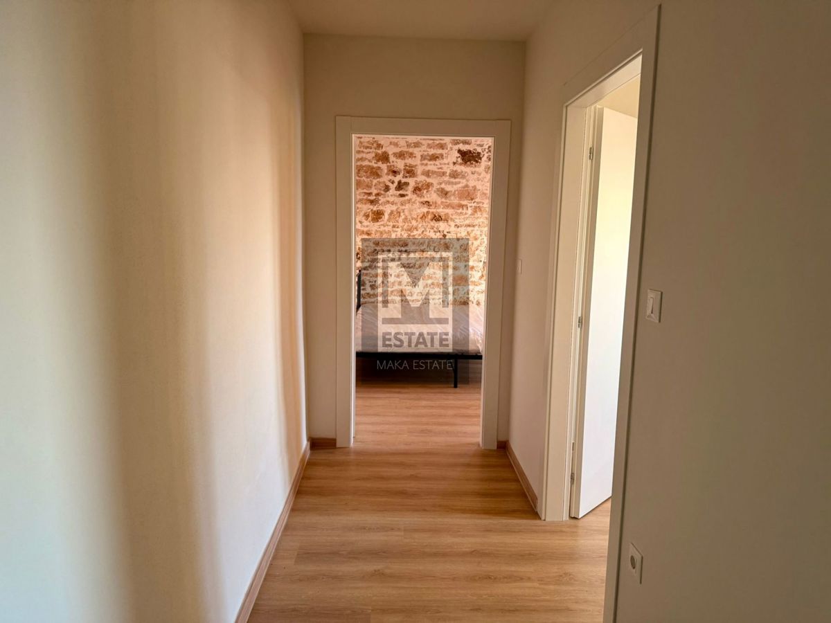 Peljaki, Tinjan, Splendida casa in pietra