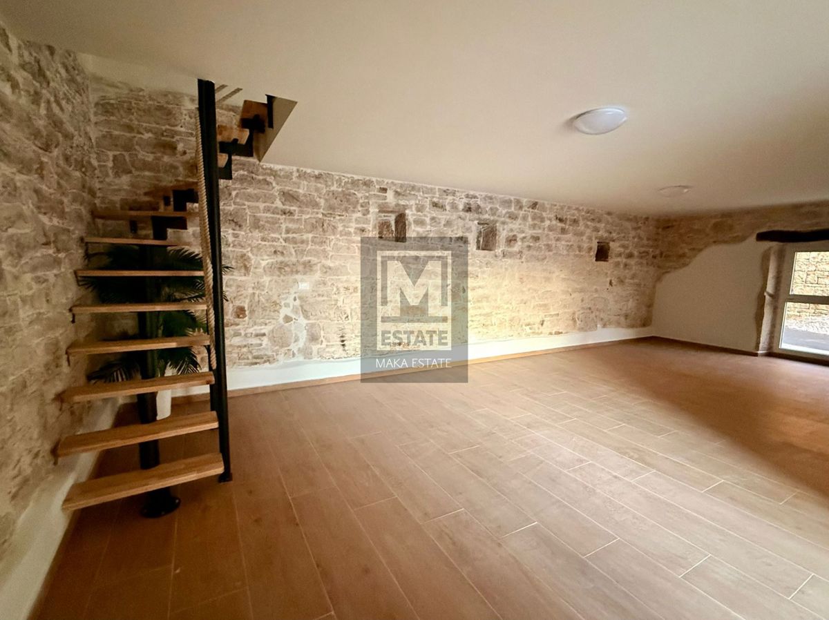 Peljaki, Tinjan, Splendida casa in pietra