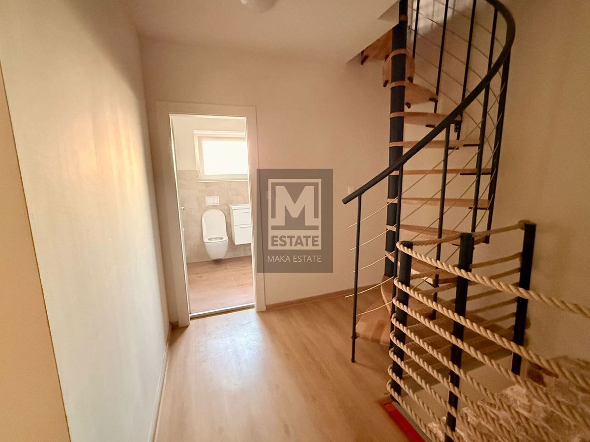 Peljaki, Tinjan, Splendida casa in pietra