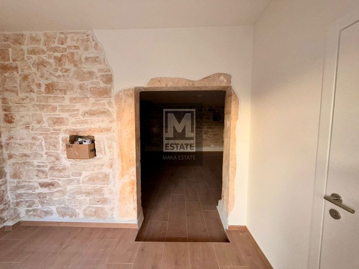 Peljaki, Tinjan, Splendida casa in pietra