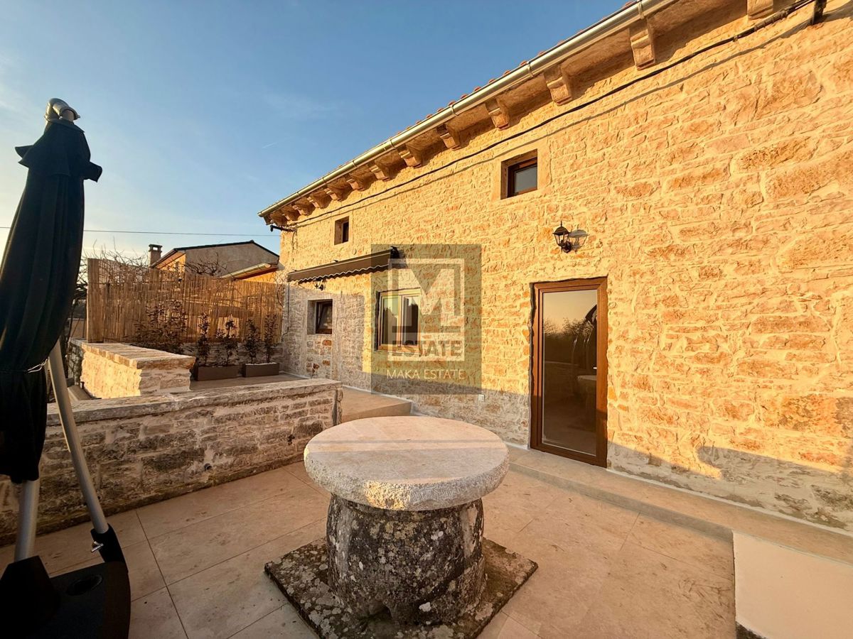 Peljaki, Tinjan, Splendida casa in pietra