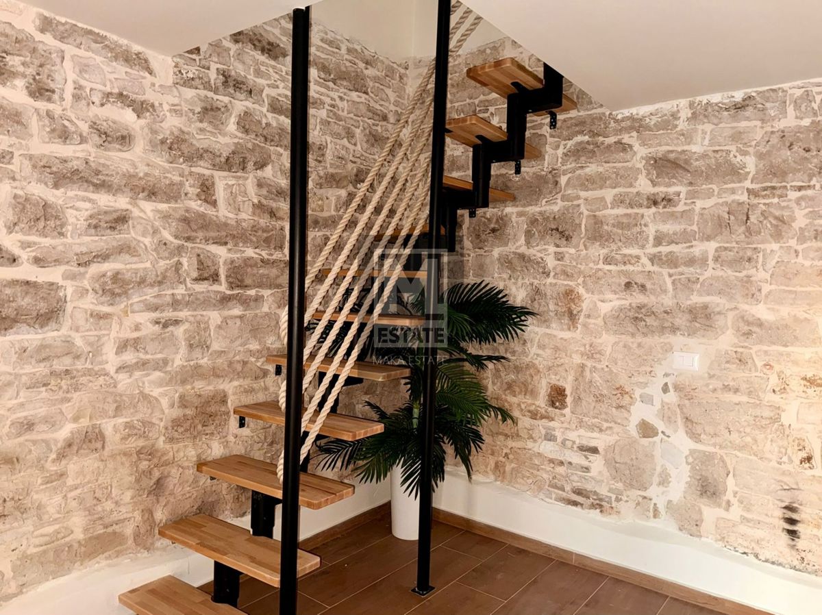 Peljaki, Tinjan, Splendida casa in pietra