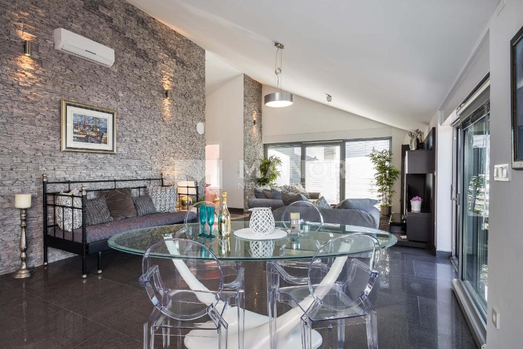 Casa Dramalj, Crikvenica, 370m2