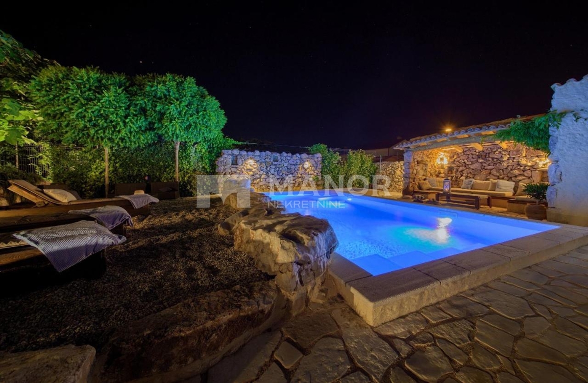 Casa Malinska, Malinska-Dubašnica, 260m2