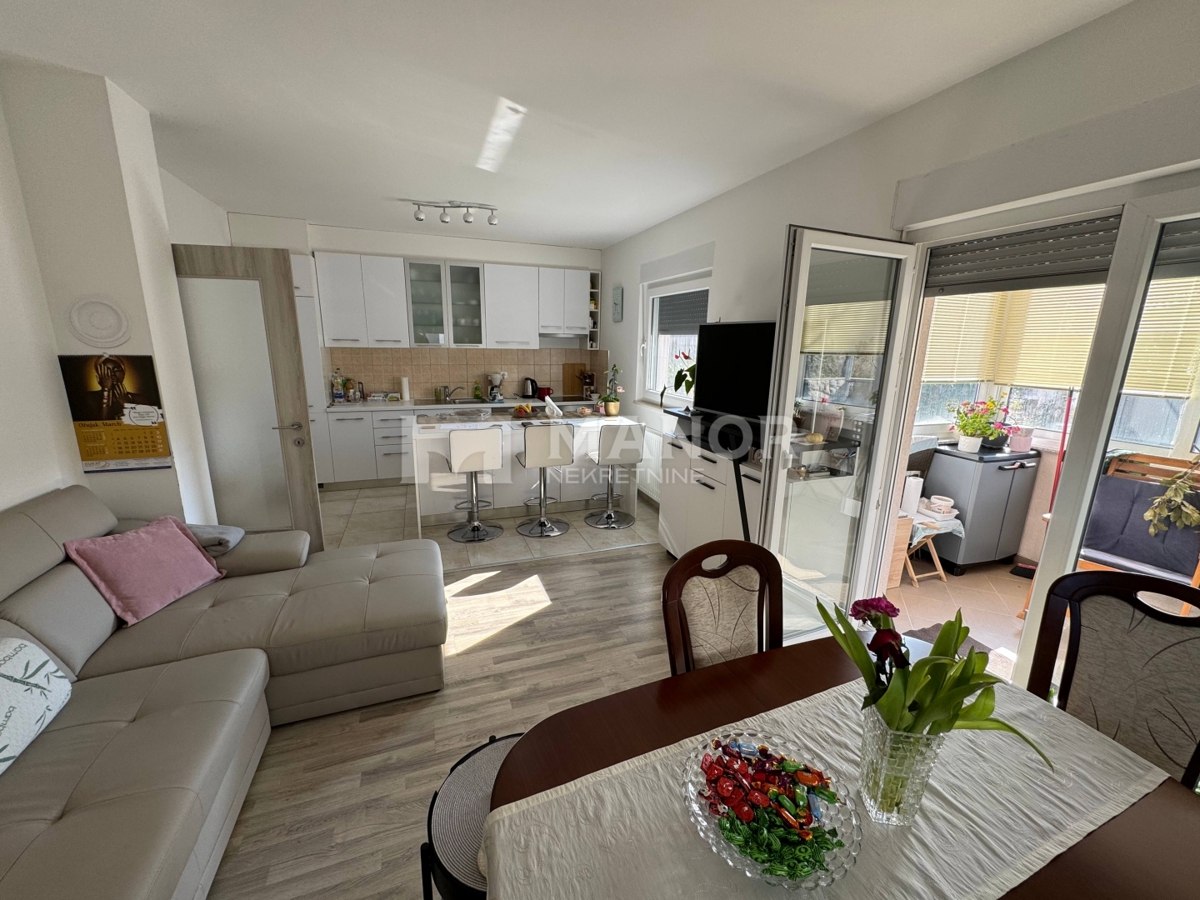 Appartamento Viškovo, 64m2