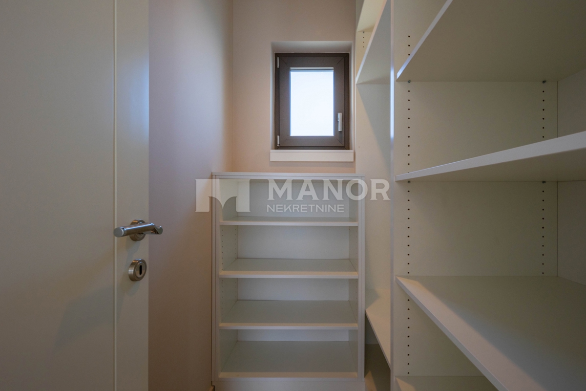 ISOLA DI KRK, LINARDIĆI – Villa Indipendente con Piscina