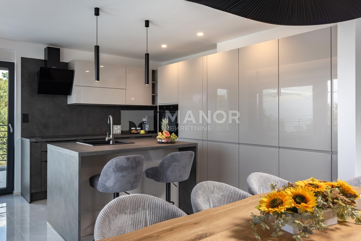 Casa Kostrena, 245m2