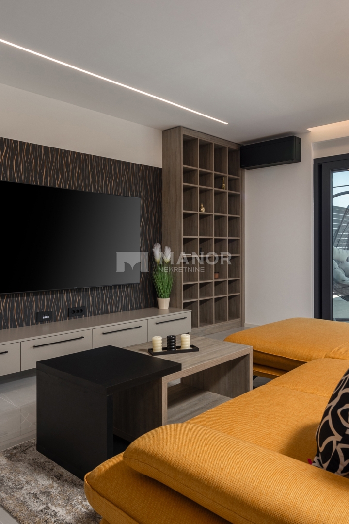 Casa Kostrena, 245m2