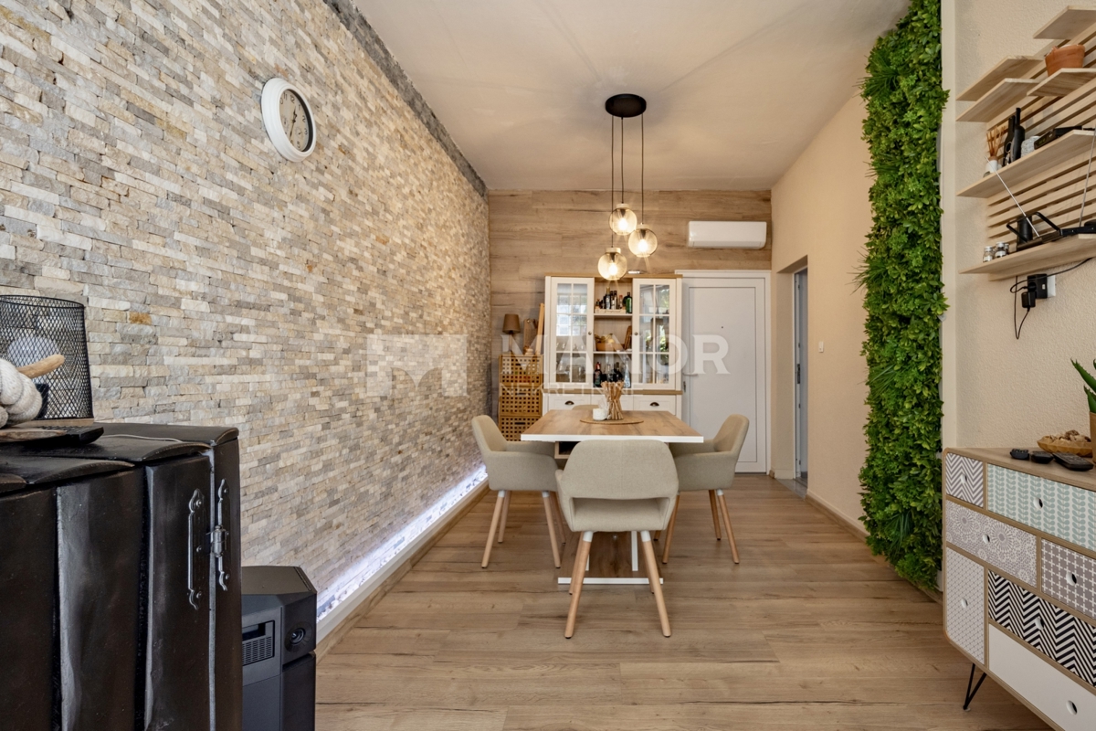 OPATIJA - Ampia Villa con 4 Unità Abitative e Vista Mare