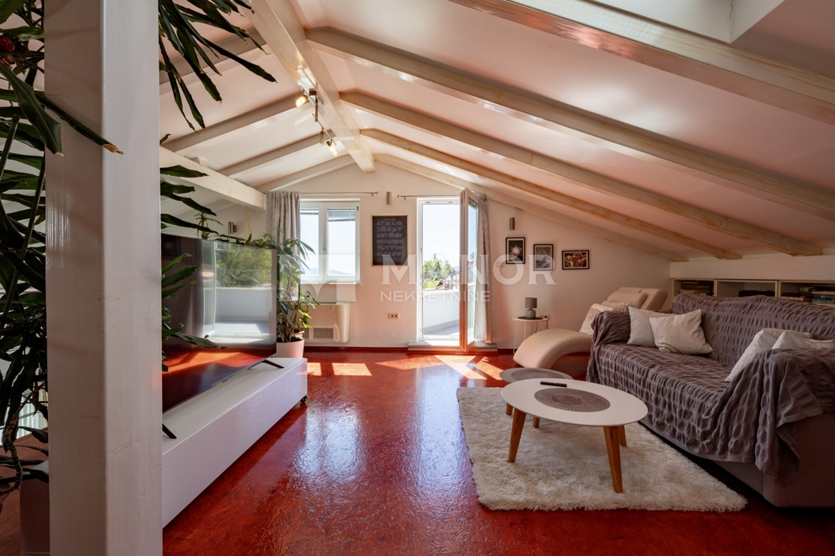 OPATIJA - Ampia Villa con 4 Unità Abitative e Vista Mare