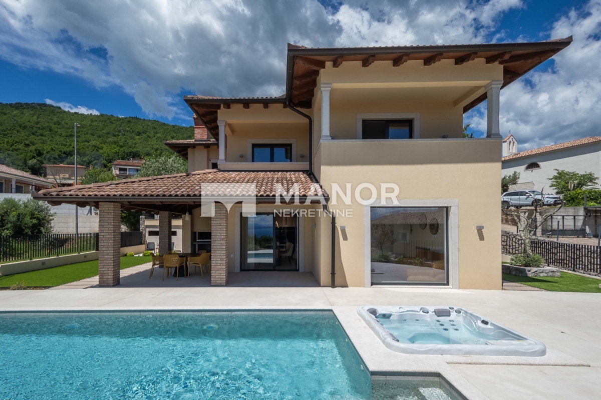 MOŠĆENIČKA DRAGA, KRAJ – Villa moderna con piscina, jacuzzi e vista mare – un’oasi di lusso e privacy