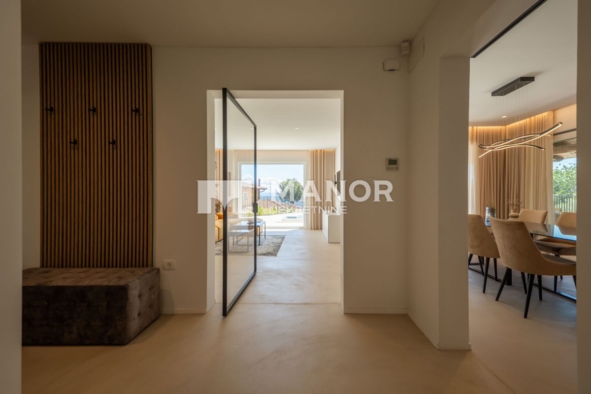 MOŠĆENIČKA DRAGA, KRAJ – Villa moderna con piscina, jacuzzi e vista mare – un’oasi di lusso e privacy
