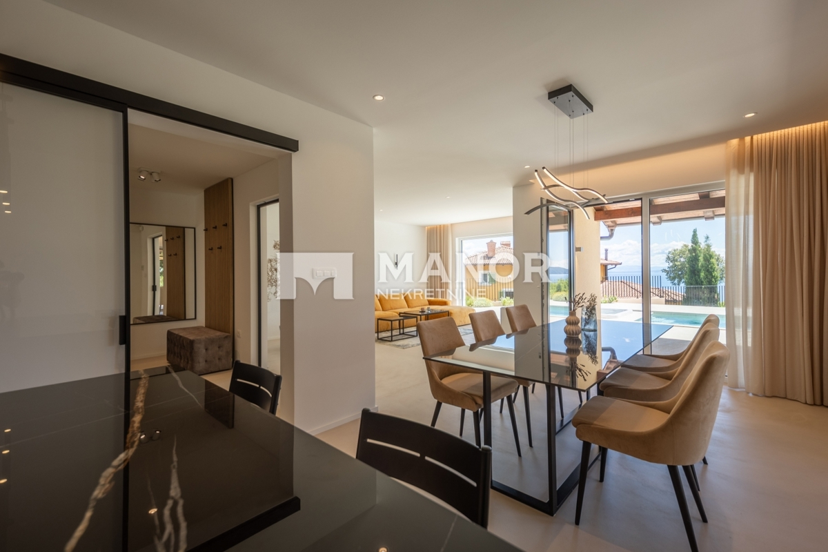 MOŠĆENIČKA DRAGA, KRAJ – Villa moderna con piscina, jacuzzi e vista mare – un’oasi di lusso e privacy