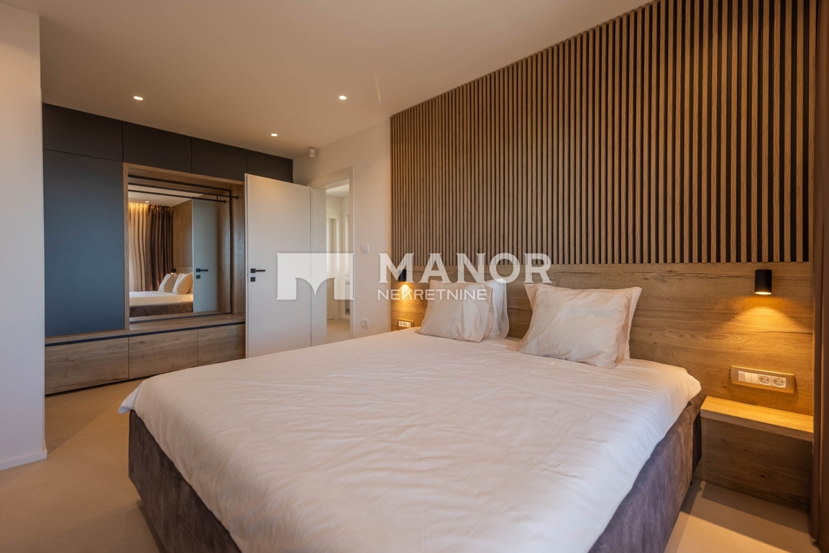 MOŠĆENIČKA DRAGA, KRAJ – Villa moderna con piscina, jacuzzi e vista mare – un’oasi di lusso e privacy