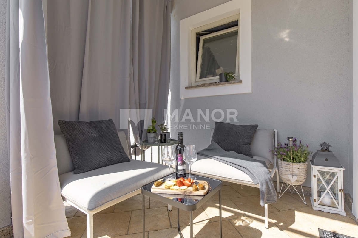OPATIJA, COSTABELLA – Villa Két Lakással, Medencével és Tengeri Kilátással