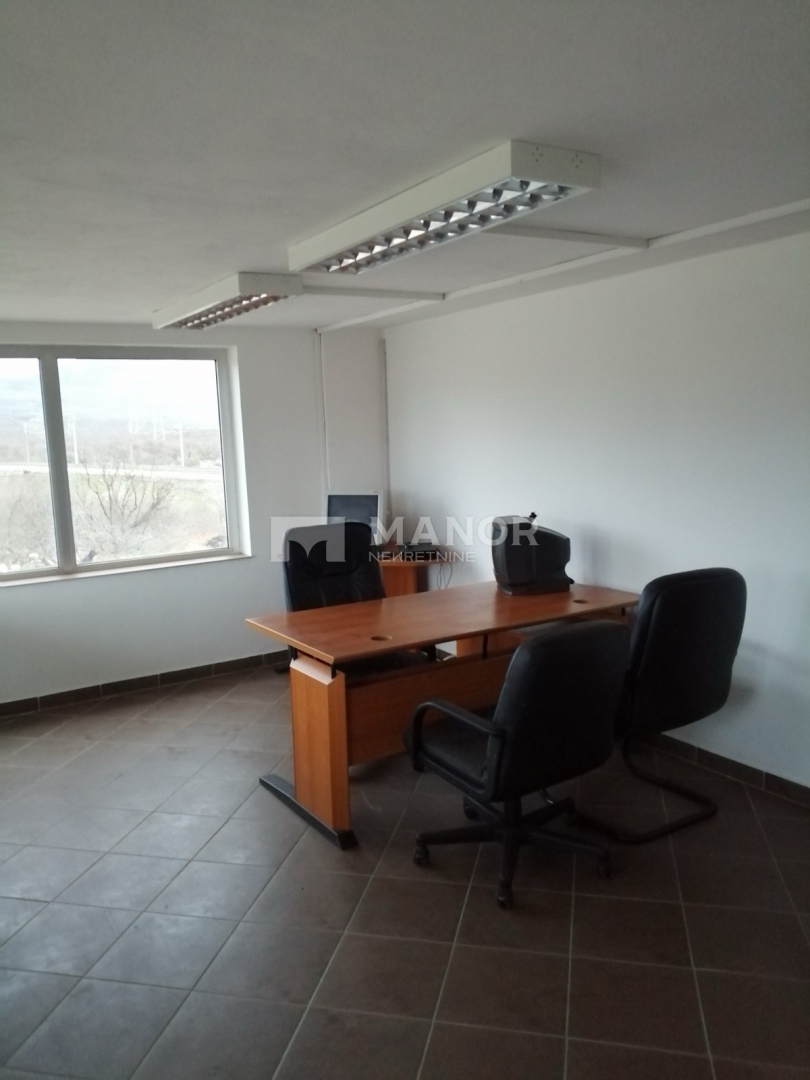 Commerciale Škrljevo, Bakar, 360m2