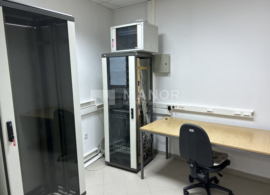 Commerciale Rastočine, Rijeka, 325m2