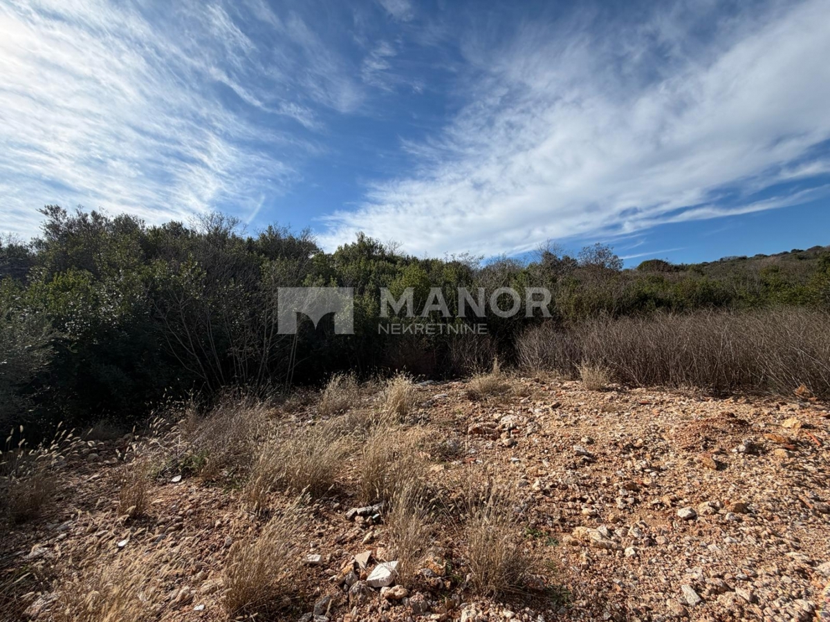 Terreno edificabile Krk, 1.318m2