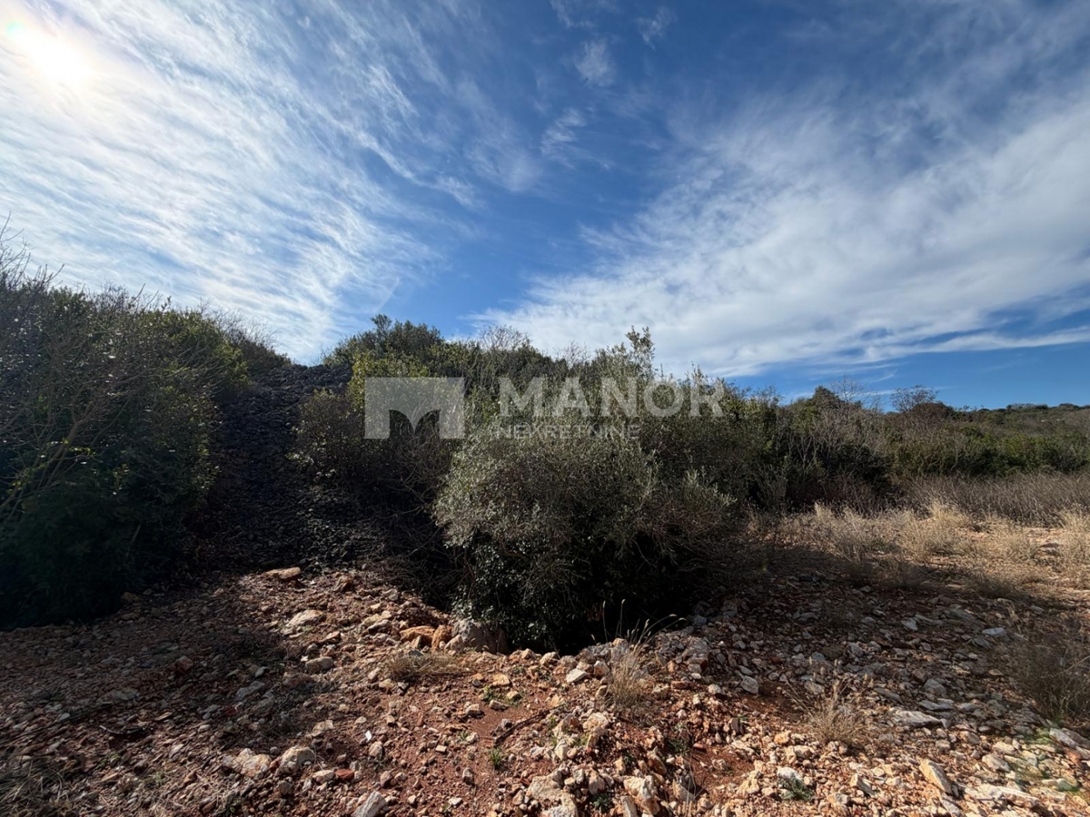 Terreno edificabile Krk, 1.318m2