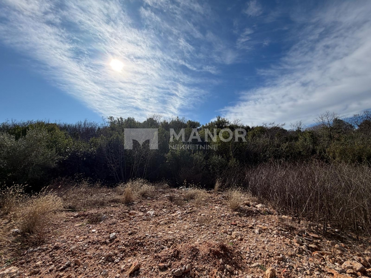 Terreno edificabile Krk, 1.318m2