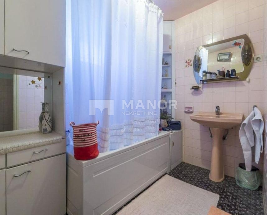 Casa Novi Vinodolski, 250m2