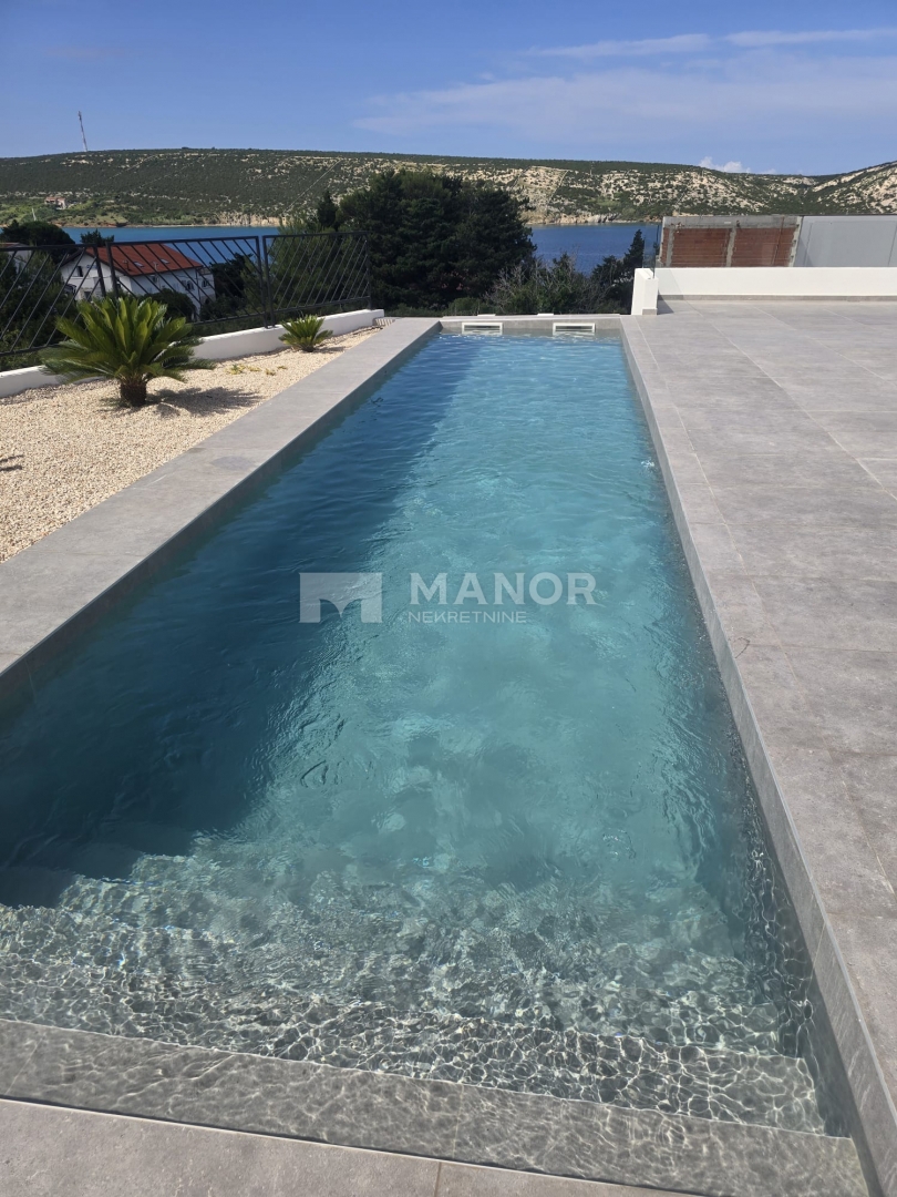 ISOLA DI PAG, NOVALJA – Villa con piscina a sfioro e vista mare