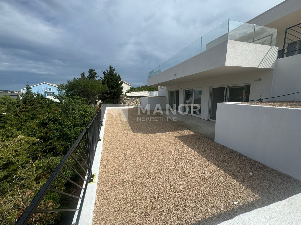 ISOLA DI PAG, NOVALJA – Villa con piscina a sfioro e vista mare