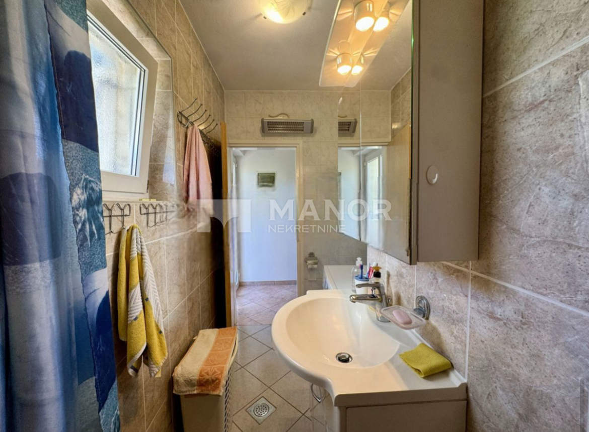 Casa Pinezići, Krk, 100m2